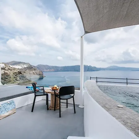 Virginia's Cave Villa