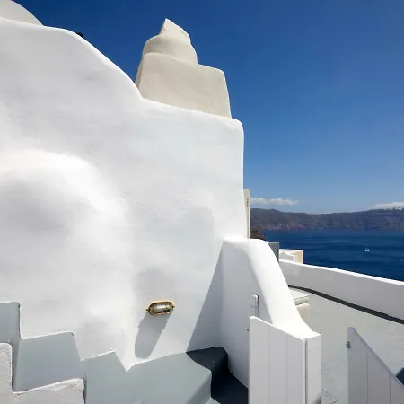 Virginia's Cave Oia (Santorini)