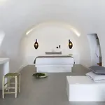 Virginia's Cave Oia (Santorini)
