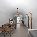 Virginia's Cave Villa