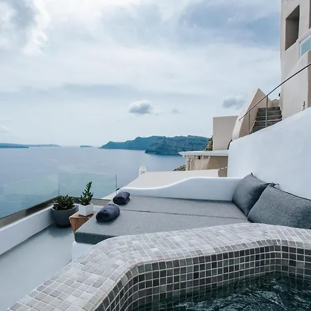 Virginia's Cave Oia