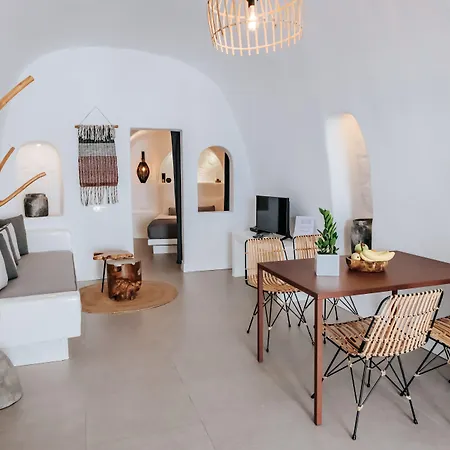 Villa Virginia's Cave Oia