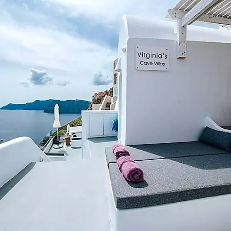 Virginia's Cave Villa Oia