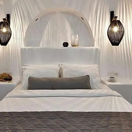 Virginia's Cave Villa *