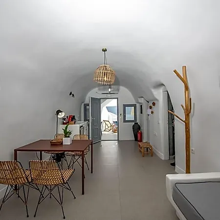 Virginia's Cave Villa *
