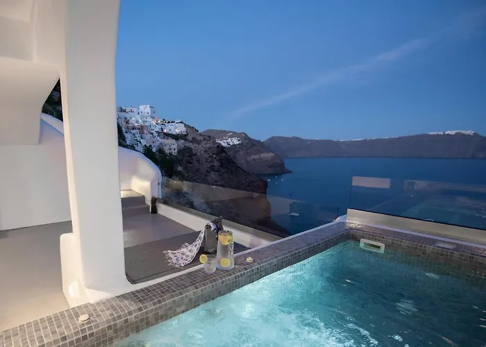 Virginia's Cave Villa Oia