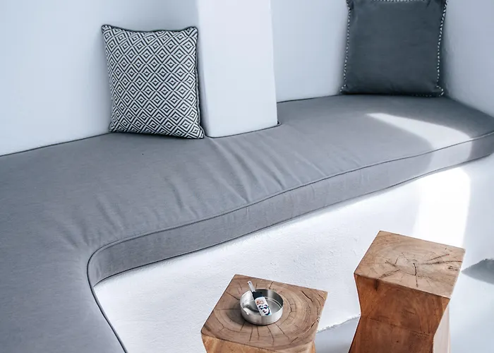 Virginia's Cave Villa