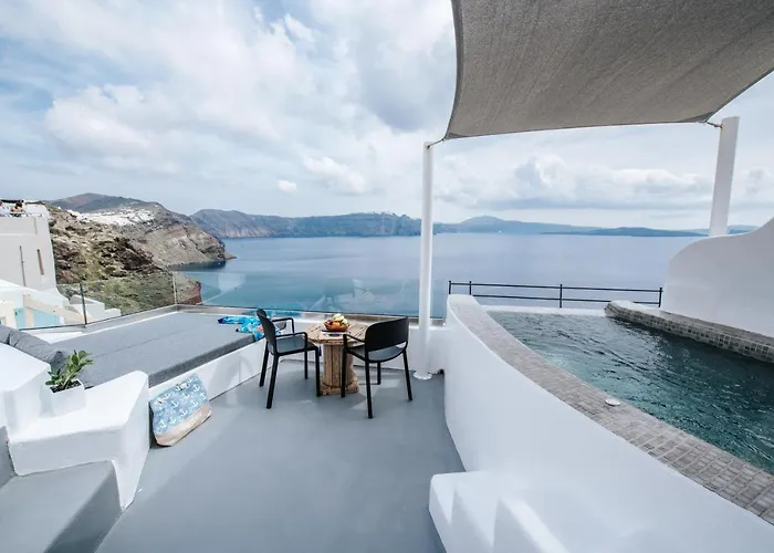 Villa Virginia's Cave Oia